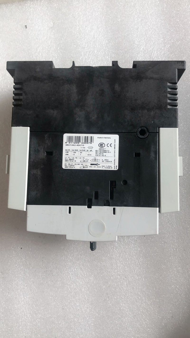 SIEMENS 3RV1342-4DC10 new 3RV13424DC10