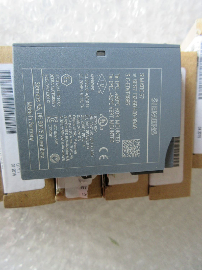 SIEMENS 6ES7 132-6BH00-0BA0 new 6ES7 1326BH000BA0