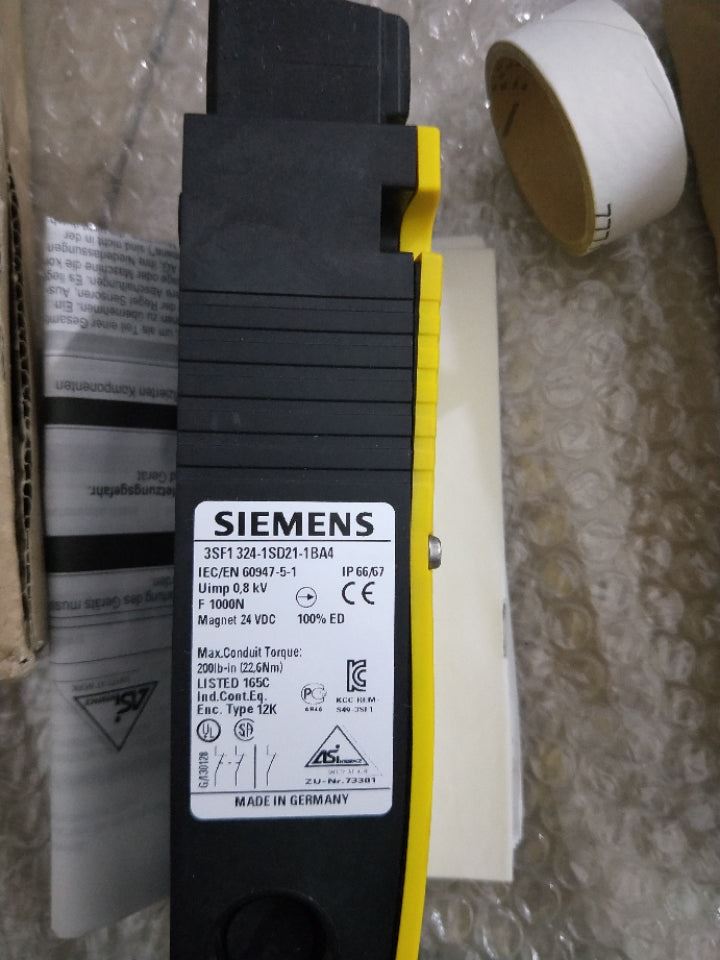 Siemens 3SF1324-1SD21-1BA4 new 3SF13241SD211BA4