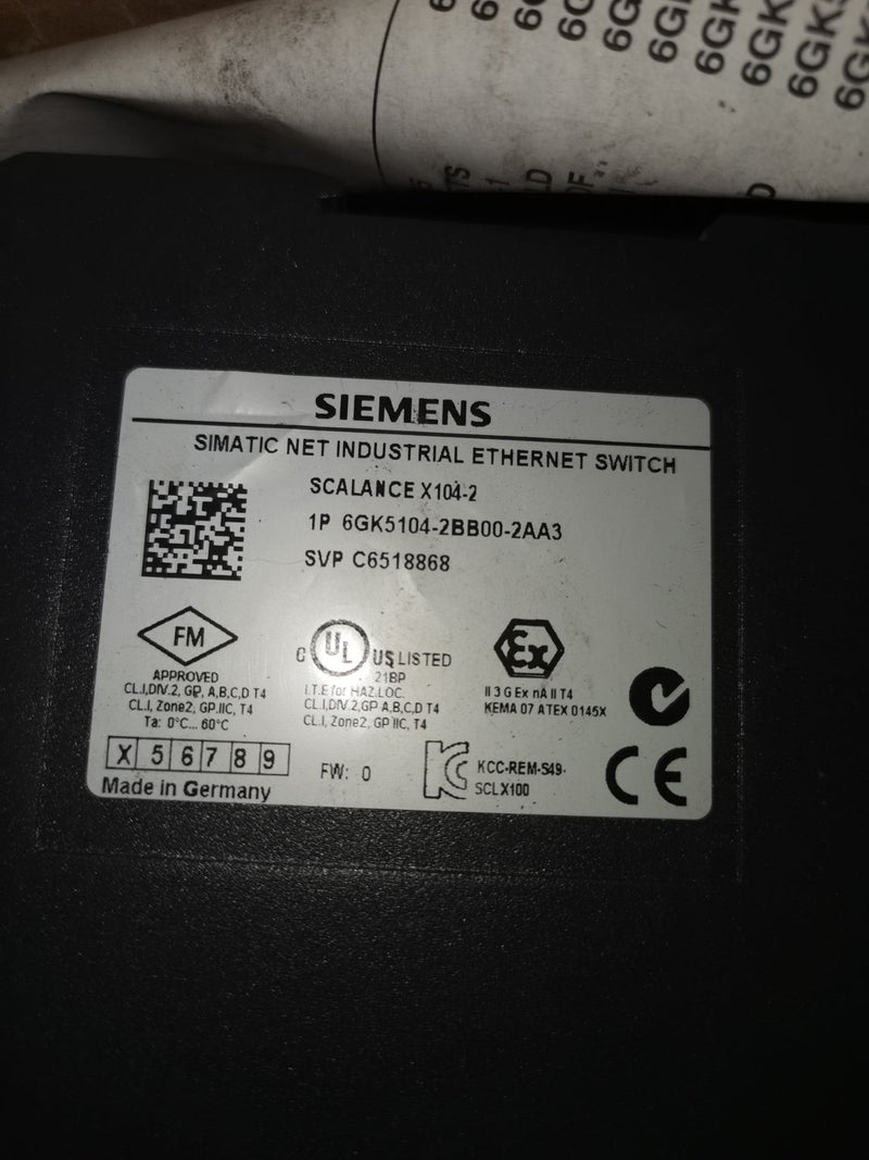 SIEMENS 6GK5104-2BB00-2AA3 new 6GK51042BB002AA3