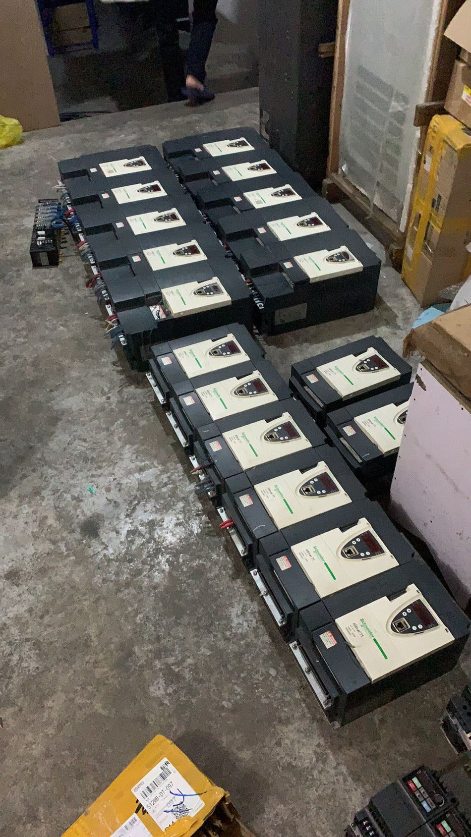 1PC 适用于施耐德 ATV71HU55N4Z 二手 mx1