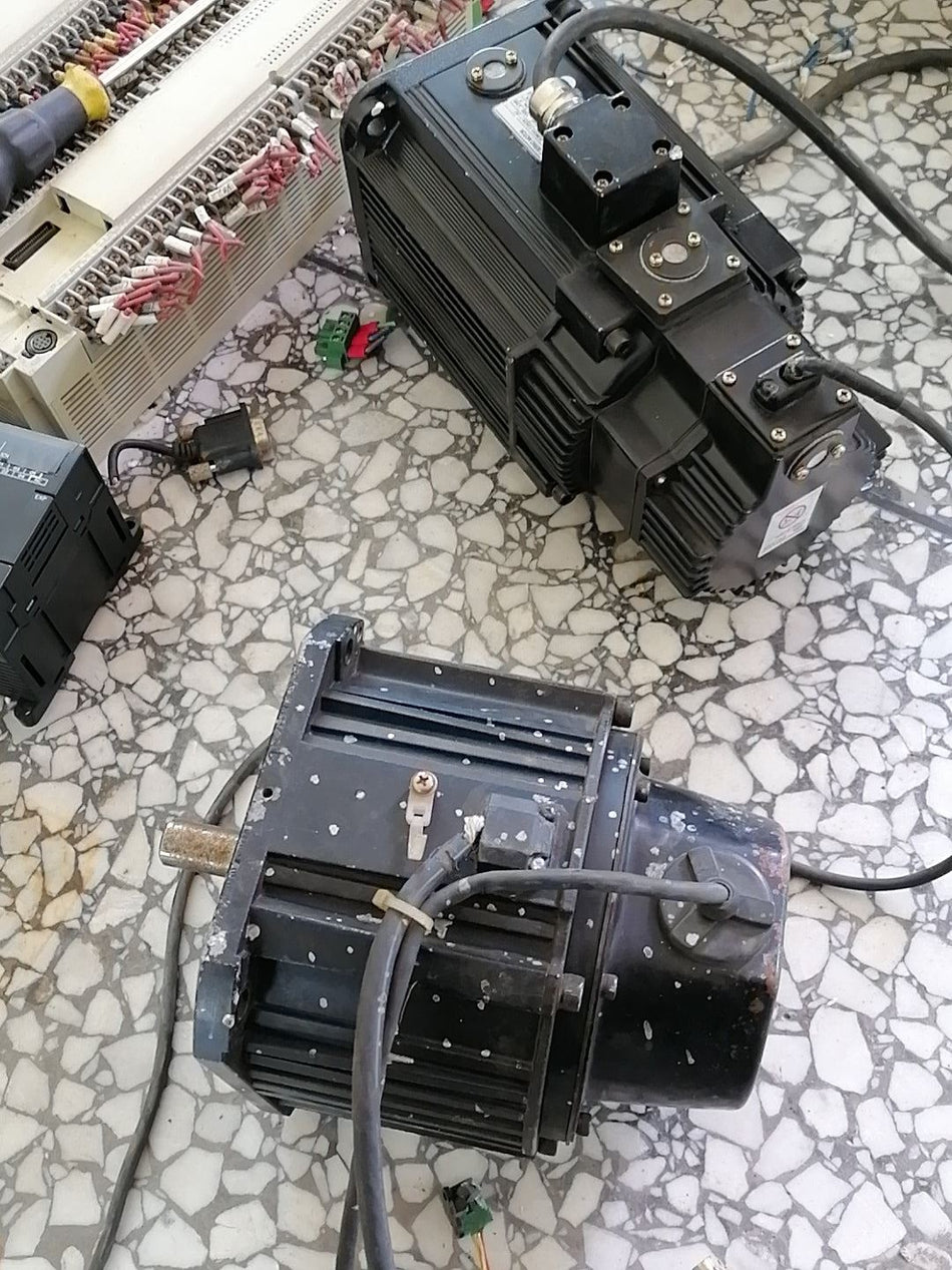 安川 SGMDH-12A2A-YR13 SGMDH12A2AYR13二手