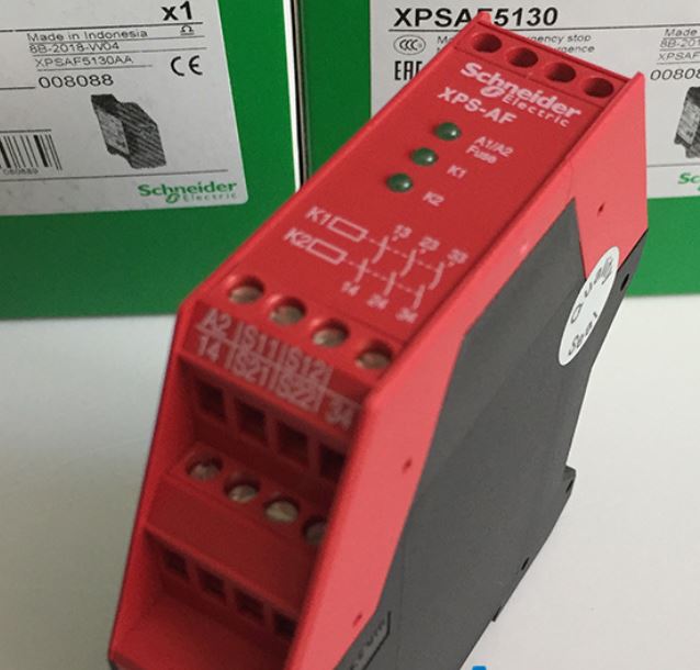 施耐德 XPSAK351144 全新
