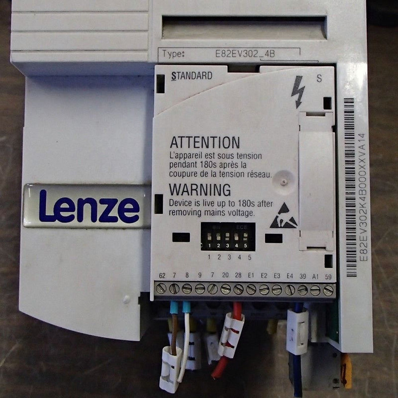 Lenze E82EV302-4B