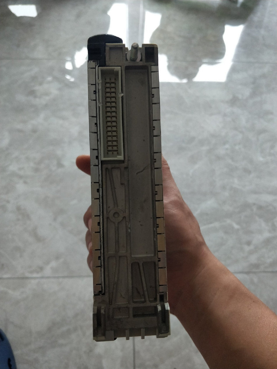 施耐德 TSXP57104M(二手)