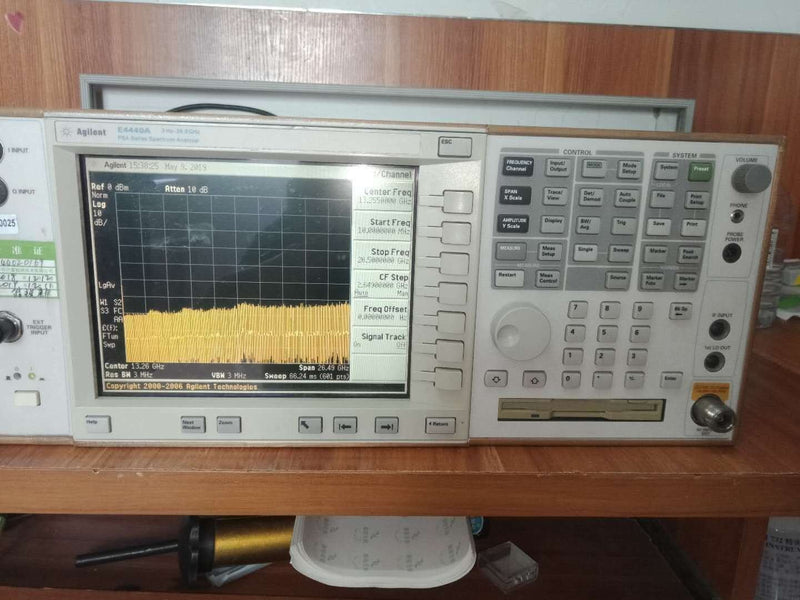 Keysight Agilent E4440A