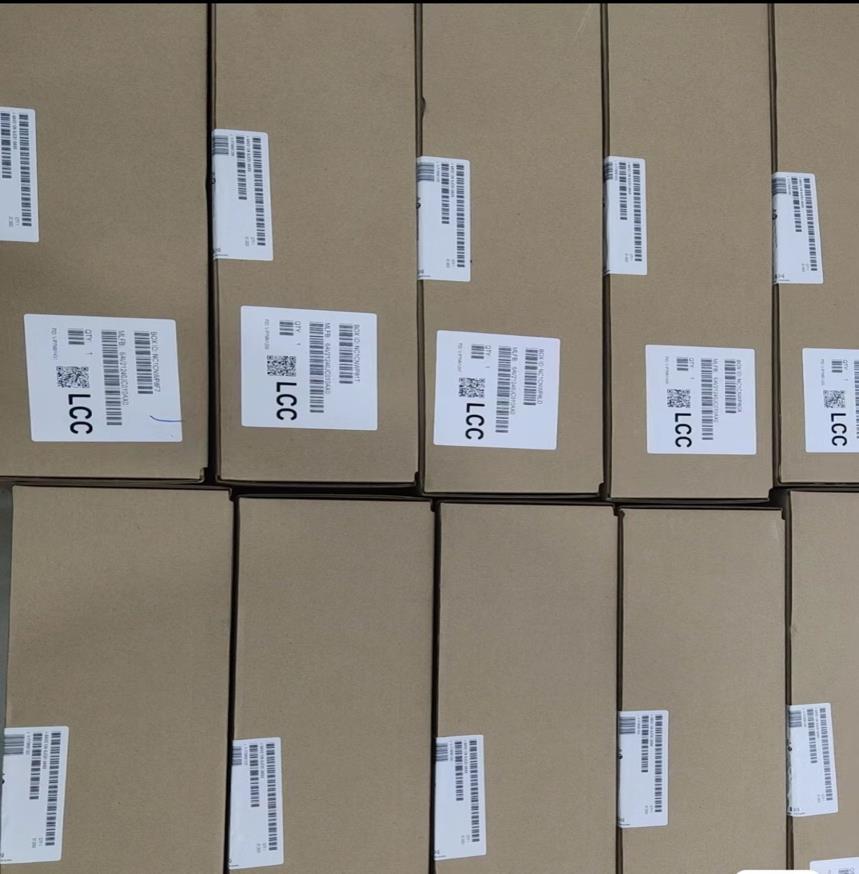 SIEMENS 6AV2124-0JC01-0AX0 NEW