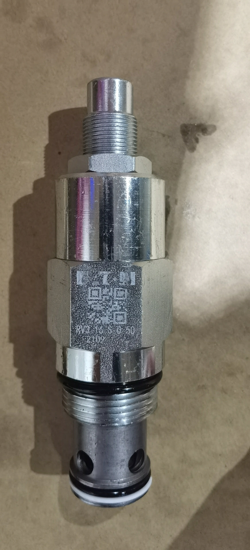 1PC FOR VICKERS RV3-16-S-0-50 NEW