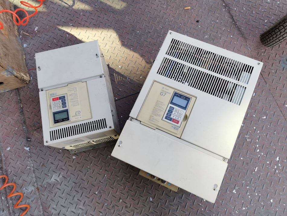 Conversor de frequência YASKAWA G7 1PCS 220V 22KW CIMR-G7A2022