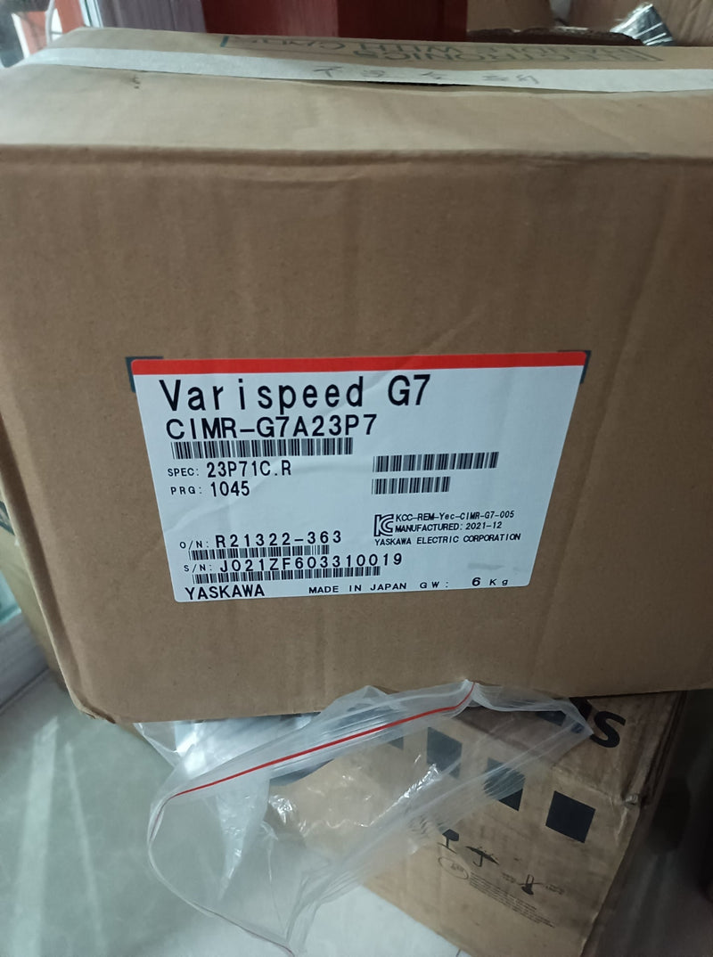 New Yaskawa Varispeed G7 Inverter CIMR-G7A23P7 3PH 200V 3.7KW