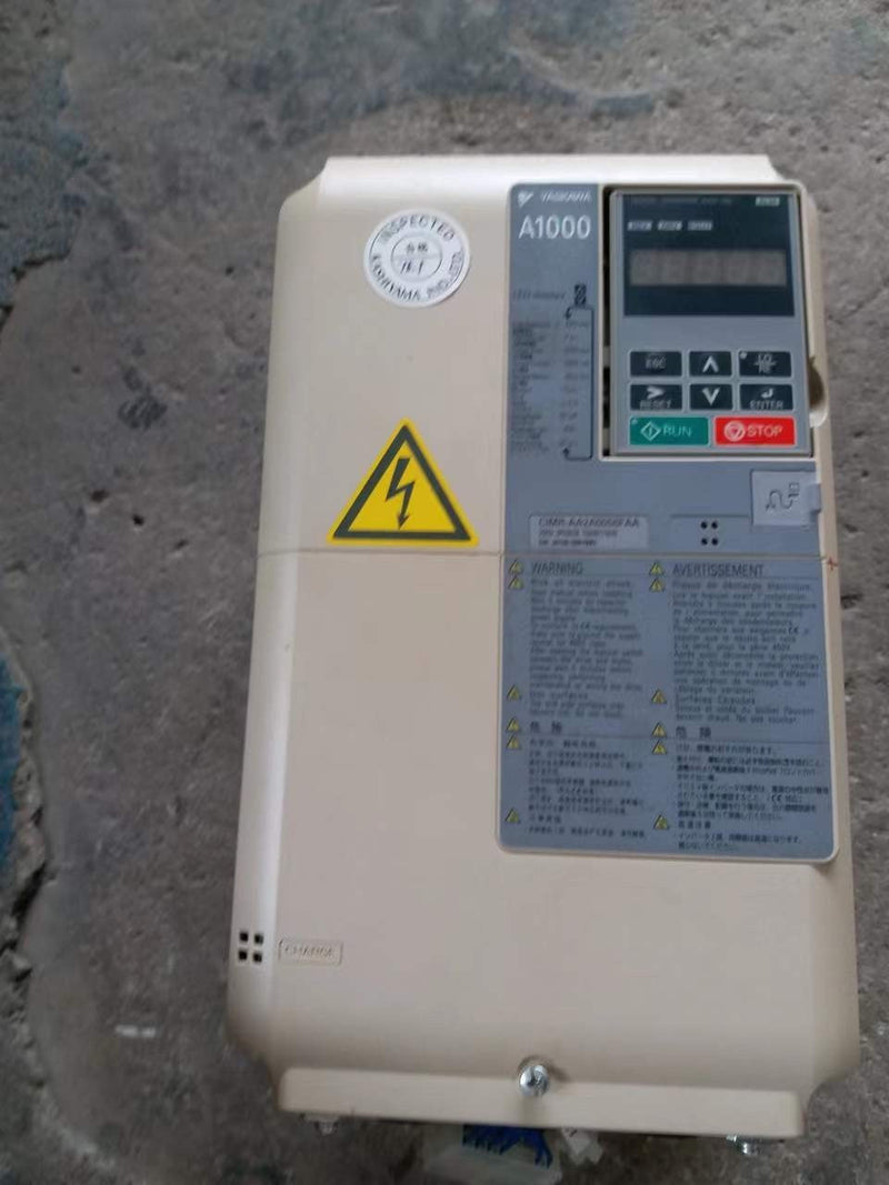 1pc Used Yaskawa inverter 11KW/15KW 220V CIMR-AA2A0056FAA