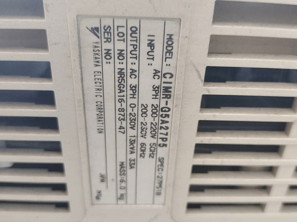 UM Yaskawa CIMR-G5A27P5 USADO