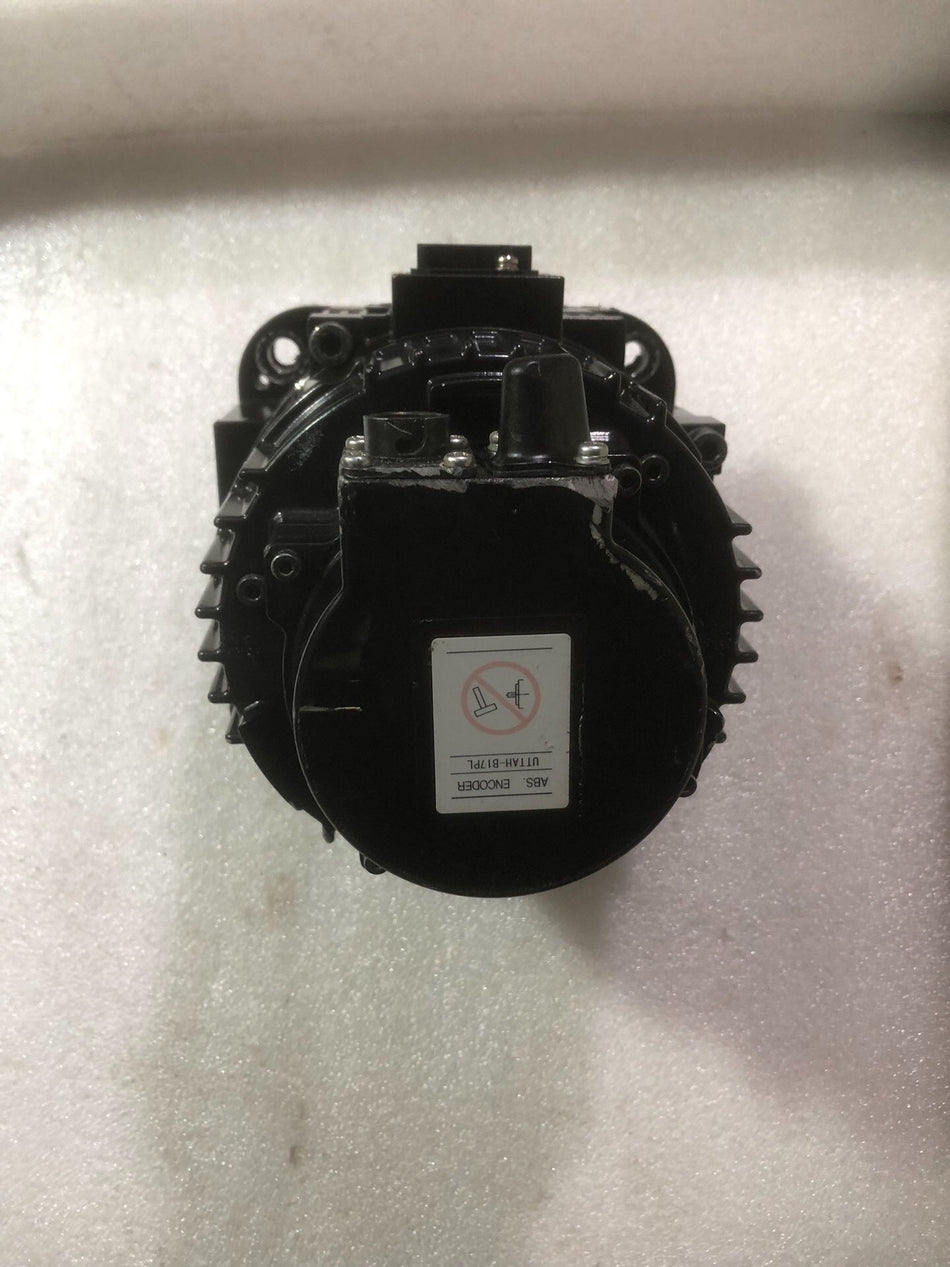 1PC NEW YASKAWA UTTAH-B17TL for SGMRV-05ANA-YR11£¨by EMS or DHL) #P4961 YL
