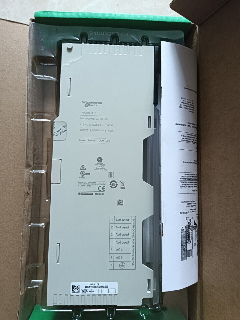 New In box SCHNEIDER ELECTRIC MODICON QUANTUM 140CRA21110 140-CRA-211-10  A08