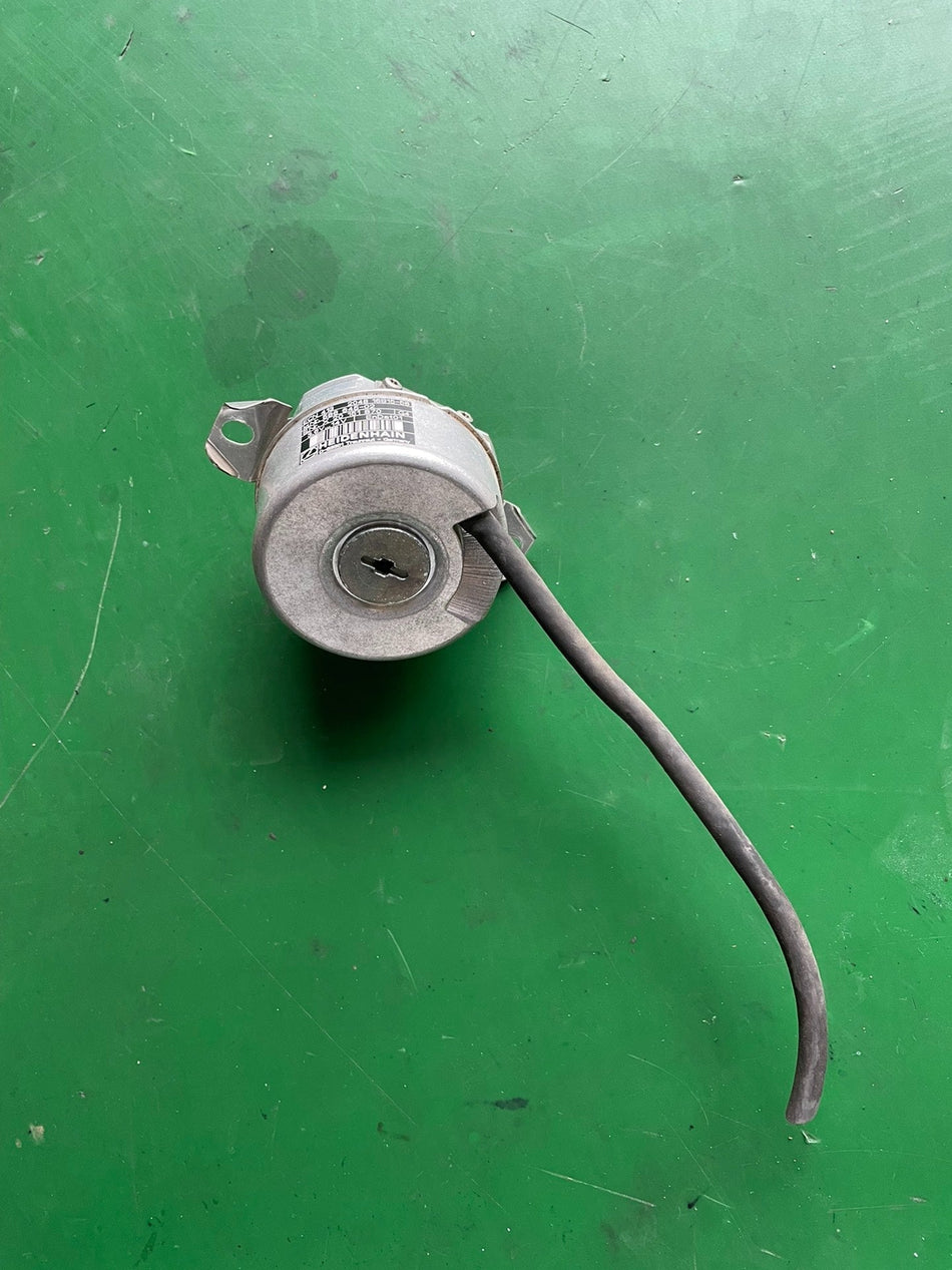 1 peça para HEIDENHAIN ECN 413 2048 16S15-58 usado ECN 413 2048 16S1558