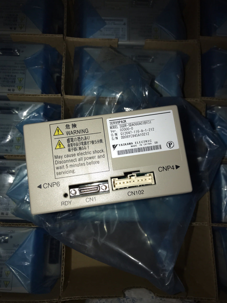 安川机器人驱动模块 SGDR-SDA060A01BY31 全新,DHL 或 EMS 发货
