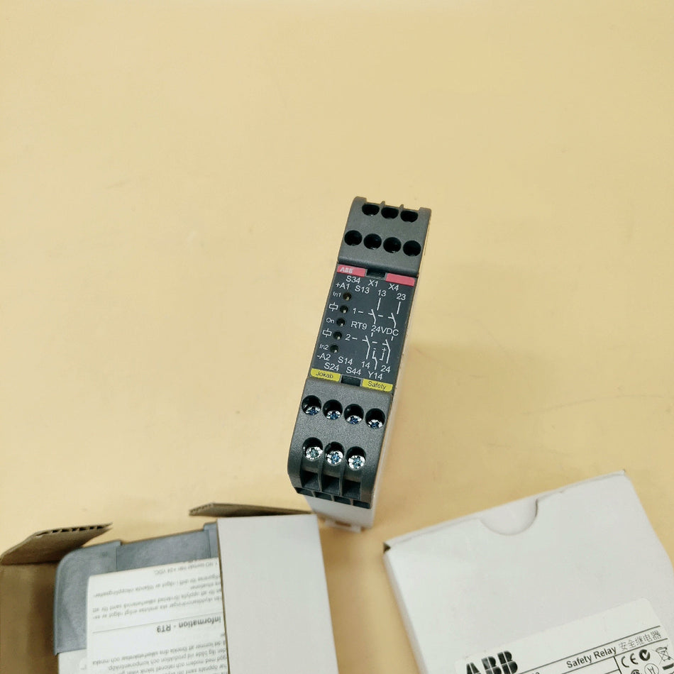 1 件全新安全继电器 2TLA010029R0000 RT9