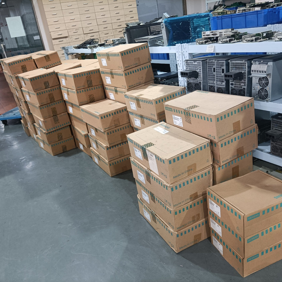 1 PC NOVO SIEMENS SINUMERIK 828D 6FC5370-5AA40-0AA0