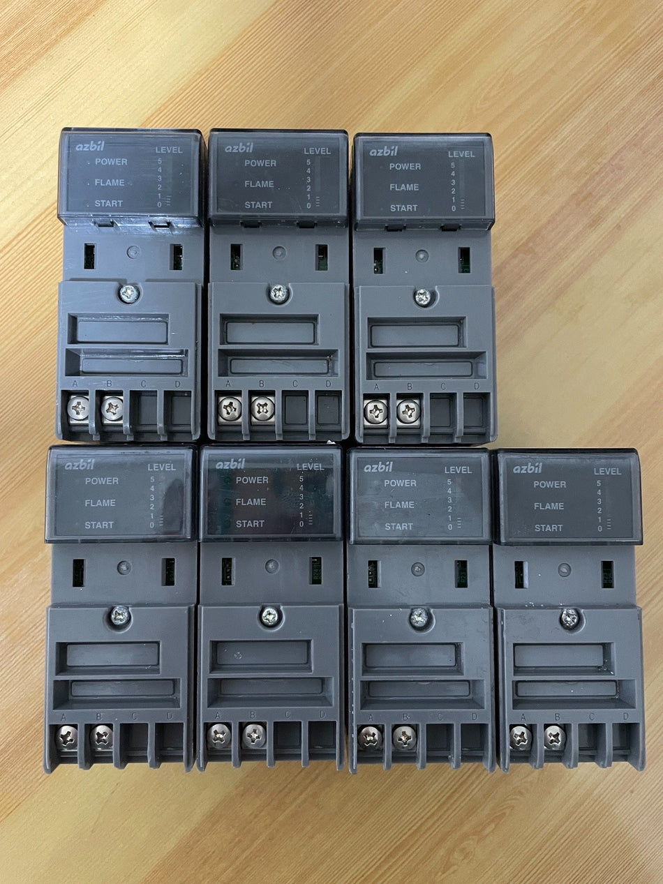 1 PC PARA AZBIL FRS100C100-2 USADO FRS100C1002 A06