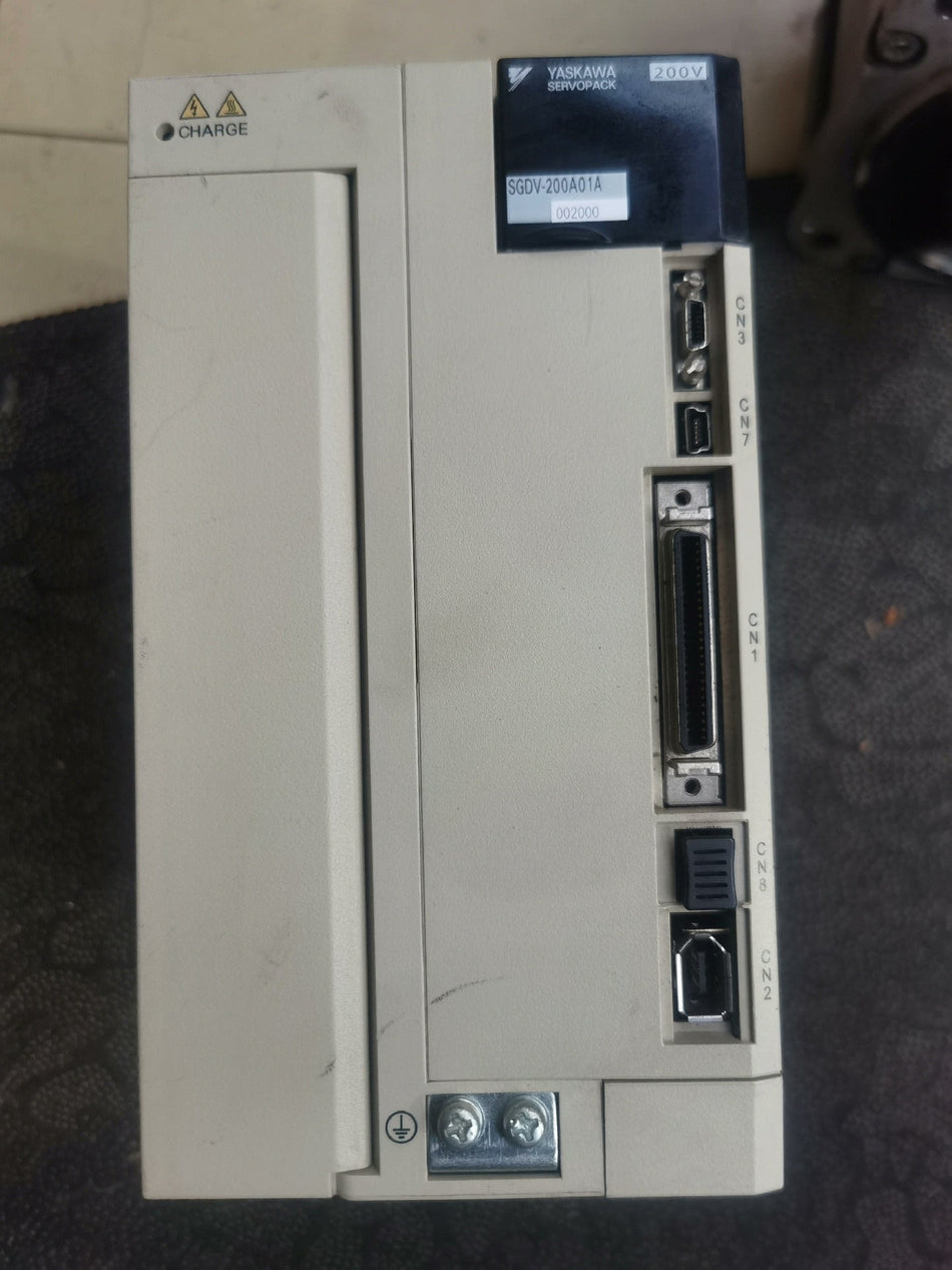1 peça para Yaskawa SGDV-200A01A002000 usado SGDV200A01A002000 A06