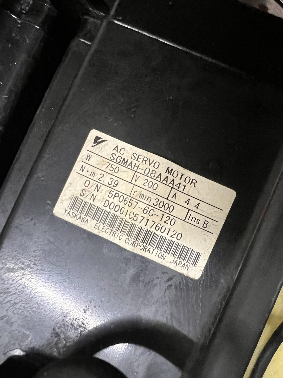 1PC 适用于安川 SGMAH-08AAA41 二手 SGMAH08AAA41 A06