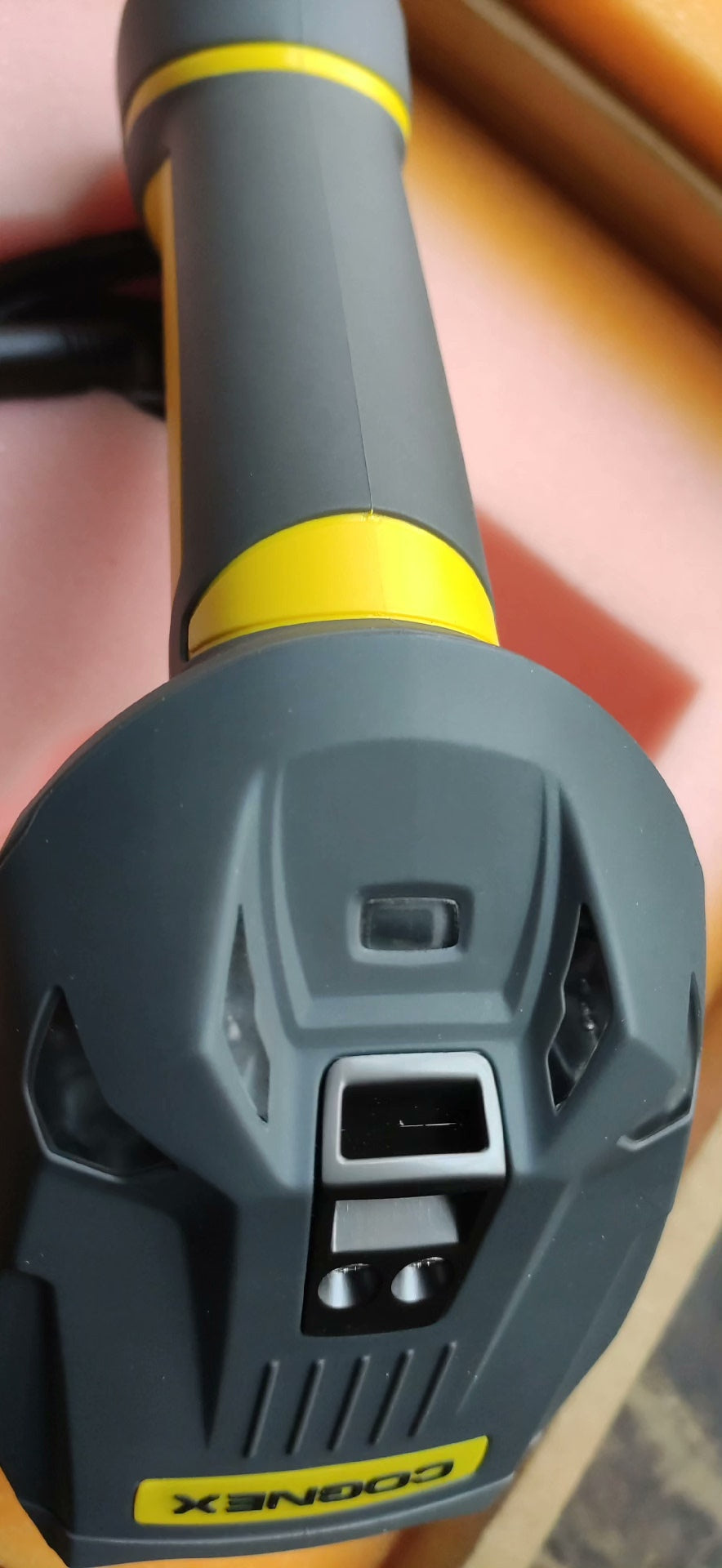 DMR-8600-0100 COGNEX 扫描枪全新 发货 DHL 或 FedEX