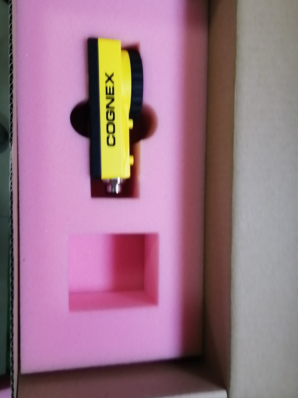 1 peça usada COGNEX IS3400-00