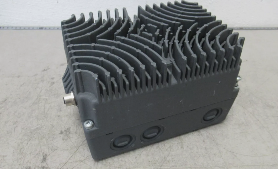 1 peça para Siemens 6SE6411-6BD17-5BA1 novo