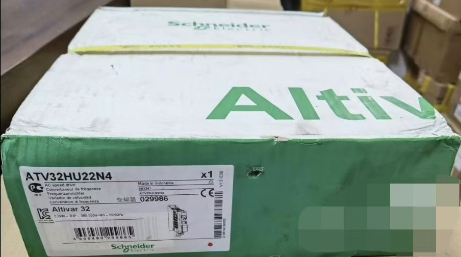 1PC FOR Schneider ATV32HU22N4 NEW MX4