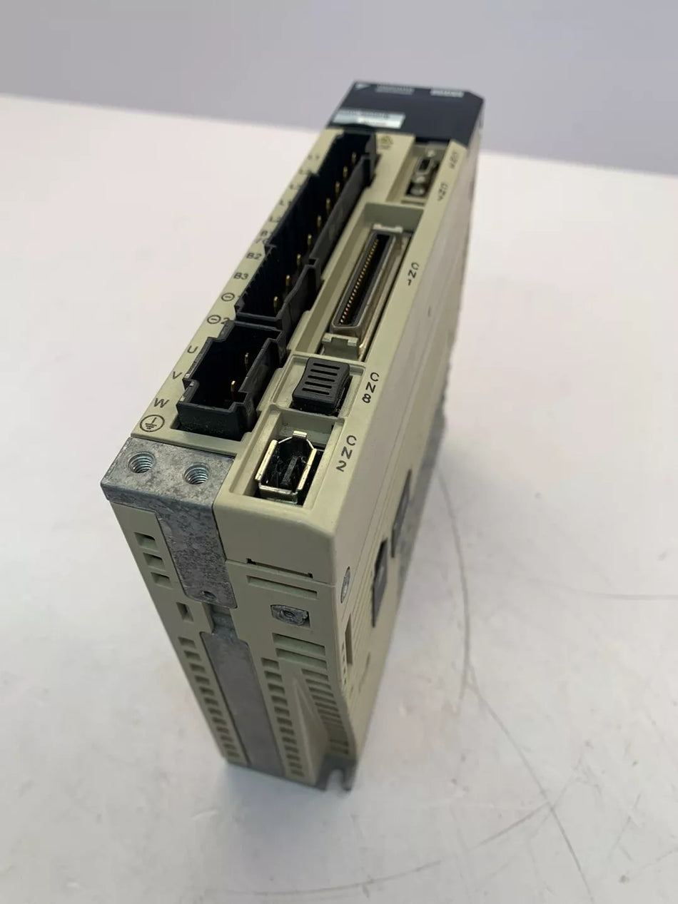 1 peça para Yaskawa SGDV-R90A01B002000 usado mx1