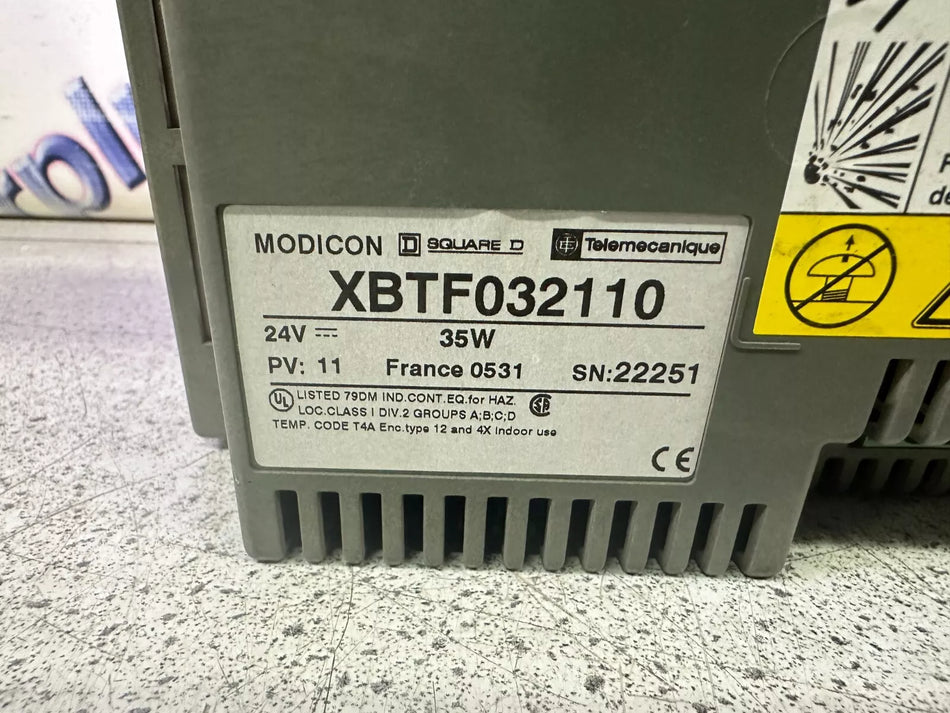 1PC 适用于施耐德 XBTF032110 二手 mx1