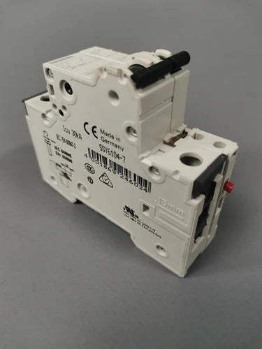 Siemens 5SY6104-7 + 5ST3010