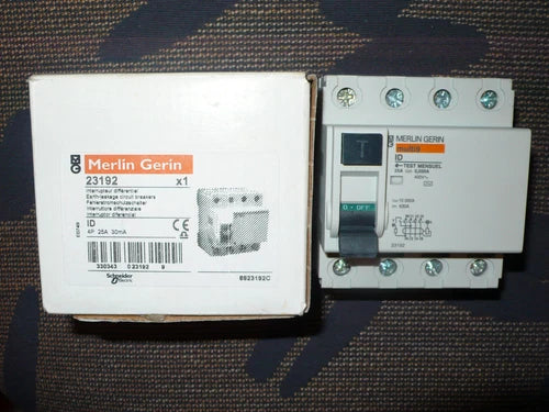 差动中断器 TETRA 25A 30mA AC，4 极 MERLIN GERIN 23192 SCHNEIDER
