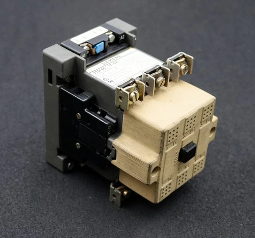 SIEMENS Leistungssch¨¹tz 3TB4617-0A Spulenspannung 220V 50Hz 264V 60Hz gebraucht