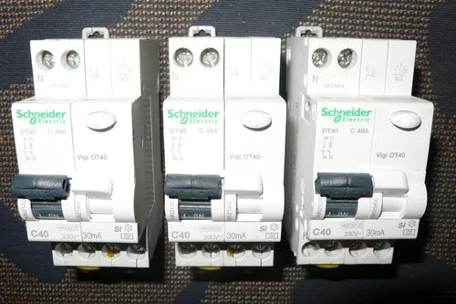 DISJONCTEUR A9N21029 DIFERENTIEL A9N21456 SCHNEIDER ELECTRIC 40A 30mA A, SI, 2P