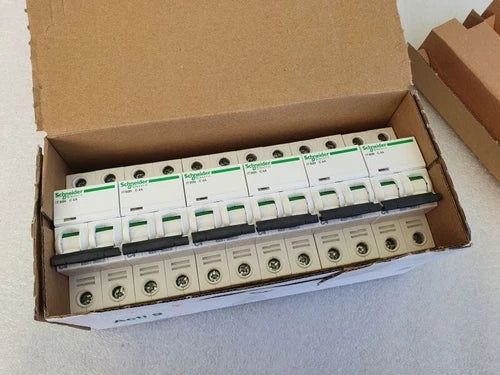 Schneider Electric A9F68204 NEW (box of 6)
