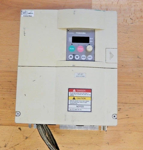 TOSHIBA VFS7-4022PY-EU // VFS74022PYEU Used