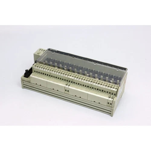 Schneider Electric ABE7-P16T210 Modicon I/O Module (B837)