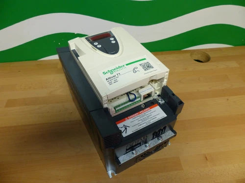 schneider altivar 71 atv71hu40n4z 4kw-5hp
