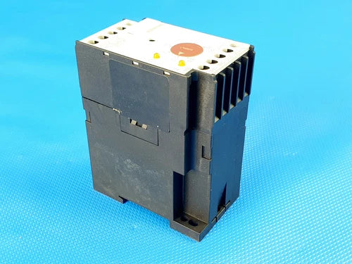 Siemens 7PU4440 Delay Relay 0.15-3 sec 200/240V Inc VAT