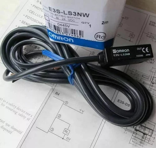 1PC New OMRON E3S-LS3NW Photoelectric Switch E3SLS3NW In Box Fast Shipping