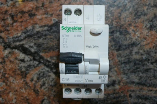 DISJONCTEUR A9N21025 DIFERENTIEL A9N21691 SCHNEIDER ELECTRIC 16A 30mA A, SI, 2P