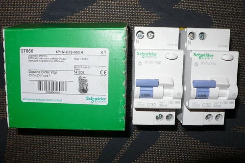 DISJONCTEUR DIFFERENTIEL 32A 30mA TYPE F A SCHNEIDER ELECTRIC 27666 MERLIN GERIN