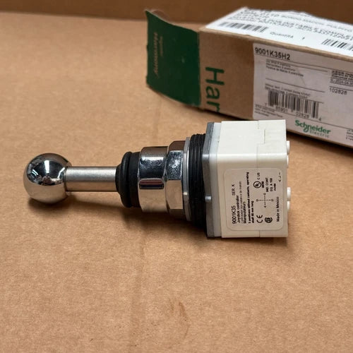 Schneider Electric - 9001K35 - 30mm 5-Position Joystick Controller