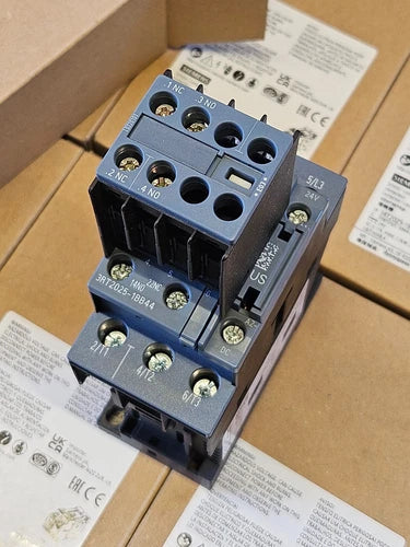 Siemens 3RT2025-1BB44 NEW