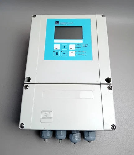 Endress Hauser CPM253-PR0010 LIQUISYS-M Riss am Geh?use