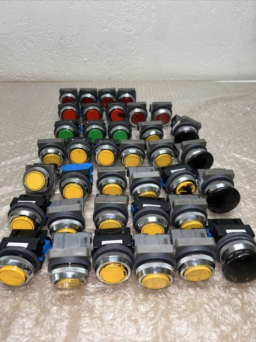 (37) Assorted  IDEC ABN Switches Fast Shipping! + Warranty