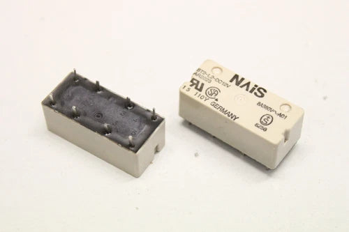 2x NAIS ST2-L2-DC12V 8A 380V AC1  Relais Relay AR2223