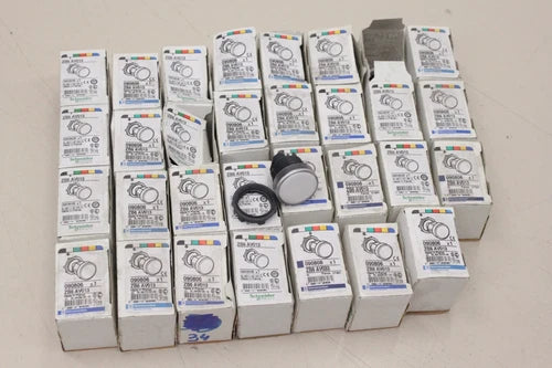 31x TELEMECANIQUE ZB5 AV013 ?22mm Drucktaster OVP