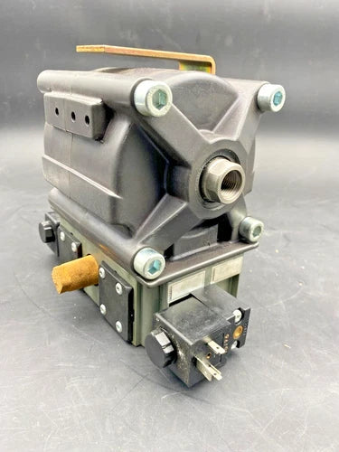 1pc x REXROTH PUMP 323-799-900-0 61.184.1331/10 10BAR HUB 20/20 + 323-799-100-3